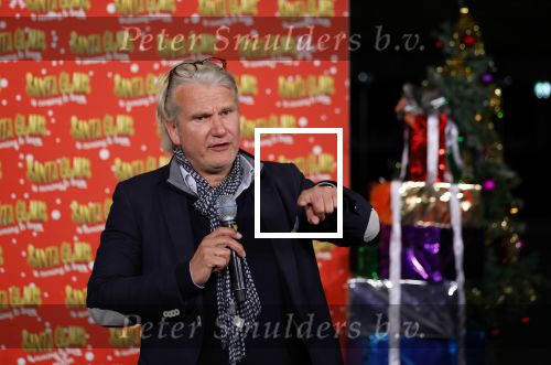 Amsterdam 5 november 2024
Presentatie cast Santa Claus is comeing to town in het ziggo dome . Aanwezige cast Willemijn Verkaik Dominique v Hulst (Zangeres Do) Noortje Herlaar Buddy Vedder en Frank Lammers als kerstman . Ewart v d Horst