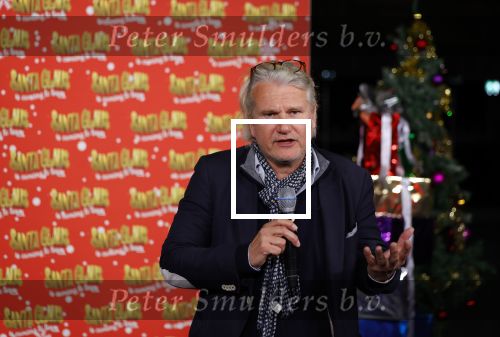 Amsterdam 5 november 2024
Presentatie cast Santa Claus is comeing to town in het ziggo dome . Aanwezige cast Willemijn Verkaik Dominique v Hulst (Zangeres Do) Noortje Herlaar Buddy Vedder en Frank Lammers als kerstman . Ewart v d Horst
