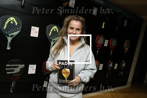 Laren 13 november 2024
Boekpresentatie over Padel met oa Matthias Scholten Johnny de Mol Fatima Moreiro de Melo en Martijn Lusink /