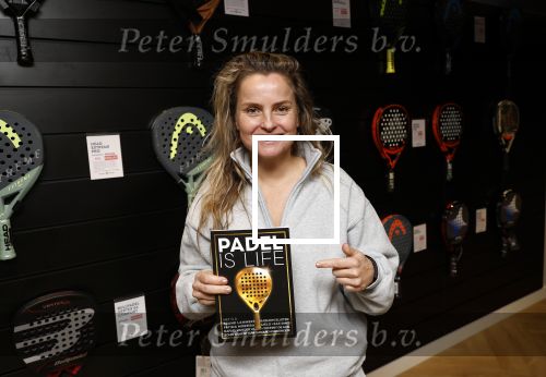 Laren 13 november 2024
Boekpresentatie over Padel met oa Matthias Scholten Johnny de Mol Fatima Moreiro de Melo en Martijn Lusink /