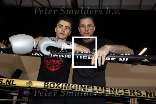 Hoofddorp 25 november 2024
Training Boxing influencers met oa Dave Roelvink Bravo Mark Schaaf  Geraldo Holzken Niek Holzken Roy  Meyer Goudtje Oussama Ahammoud Boer Ayoub en Sem v Dijk . Monica Geuze en Kaj Gorgels presenteren het .