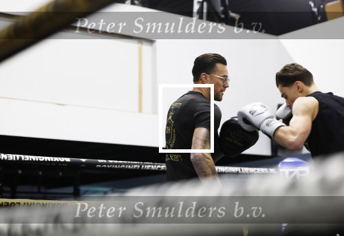Hoofddorp 25 november 2024
Training Boxing influencers met oa Dave Roelvink Bravo Mark Schaaf  Geraldo Holzken Niek Holzken Roy  Meyer Goudtje Oussama Ahammoud Boer Ayoub en Sem v Dijk . Monica Geuze en Kaj Gorgels presenteren het .