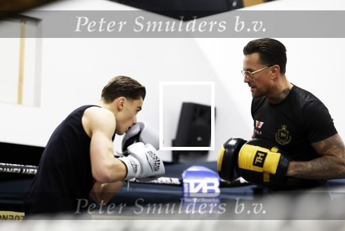 Hoofddorp 25 november 2024
Training Boxing influencers met oa Dave Roelvink Bravo Mark Schaaf  Geraldo Holzken Niek Holzken Roy  Meyer Goudtje Oussama Ahammoud Boer Ayoub en Sem v Dijk . Monica Geuze en Kaj Gorgels presenteren het .