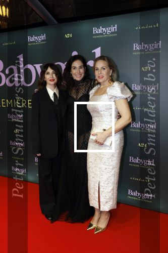 Amsterdam 25 november 2024
Premiere Babygirl in Tuschinski . Halina Reijn is de producente. Carice van Houten Halina Reijn en Hadewych Minis