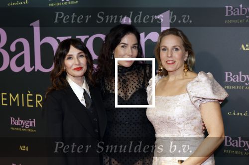 Amsterdam 25 november 2024
Premiere Babygirl in Tuschinski . Halina Reijn is de producente. Carice van Houten Halina Reijn en Hadewych Minis