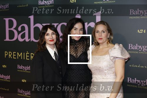 Amsterdam 25 november 2024
Premiere Babygirl in Tuschinski . Halina Reijn is de producente. Carice van Houten Halina Reijn en Hadewych Minis