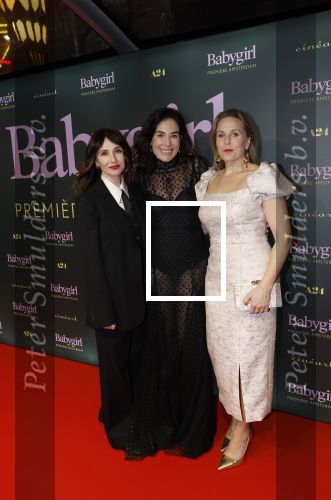 Amsterdam 25 november 2024
Premiere Babygirl in Tuschinski . Halina Reijn is de producente. Carice van Houten Halina Reijn en Hadewych Minis