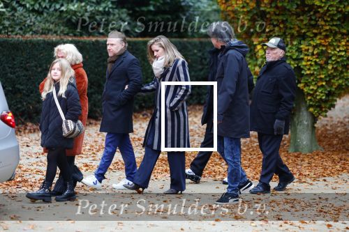 Amsterdam 8 november 2024
Herdenkingsdienst en begrafenis van Hans Kemna in stadsschouwburg en op Zorgvlied.