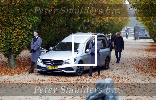 Amsterdam 8 november 2024
Herdenkingsdienst en begrafenis van Hans Kemna in stadsschouwburg en op Zorgvlied.