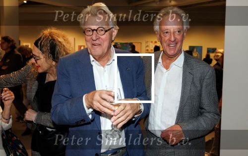 Amstelveen 14 november 2024
Opening expositie en boekpresentatie van 80 jaar Jeroen Krabbe in het Cobra Museum . Joop v d Ende overhandit het eerste boek . Vrouw Herma Krabbe zit op de eerste rij samen met zoon Jasper en Jacob Krabbe . hans v Willigenburg