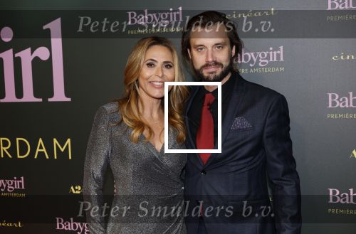 Amsterdam 25 november 2024
Premiere Babygirl in Tuschinski . Halina Reijn is de producente. Heleen v Royen en partner Bart Meeldijk