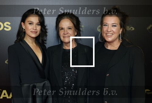 Amsterdam 4 november 2024
Premiere tegendraads in Tuschinski . Holly Brood met moeder Xandra Brood en Lola  Brood