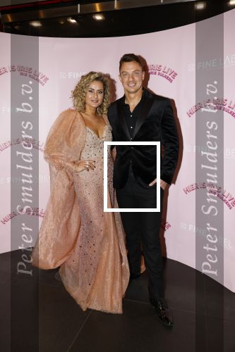 Amsterdam 6 november 2024
Premiere iris Rulkens in het deLaMar theater. Iris met partner Glenn Ijzendoorn .