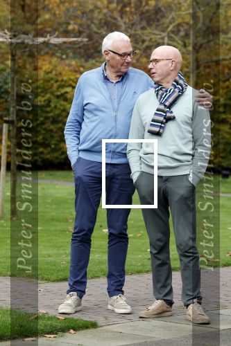 Radio Kootwijk 12 november 2024
Jan de Hoop en zijn Partner Coen Lievaart in de tuin van hun huis .