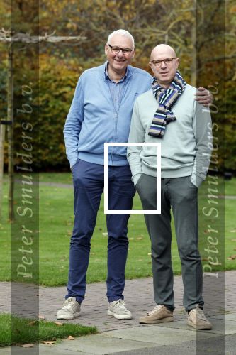 Radio Kootwijk 12 november 2024
Jan de Hoop en zijn Partner Coen Lievaart in de tuin van hun huis .