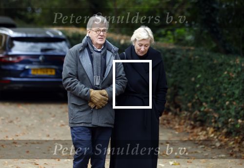 Amsterdam 8 november 2024
Herdenkingsdienst en begrafenis van Hans Kemna in stadsschouwburg en op Zorgvlied. Jeroen Krabbe kwam met zijn vrouw Herma