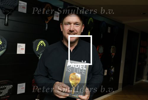 Laren 13 november 2024
Boekpresentatie over Padel met oa Matthias Scholten Johnny de Mol Fatima Moreiro de Melo en Martijn Lusink /