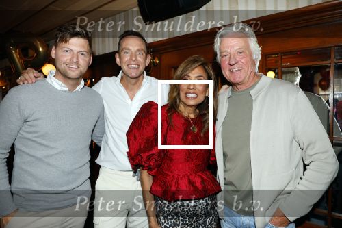 Den Bosch 25 oktober 2024
Cd presentatie Patty Brard en Kees de Bever om bistro Tante Pietje. Kees de Bever patty Brard Tommy peters en...
