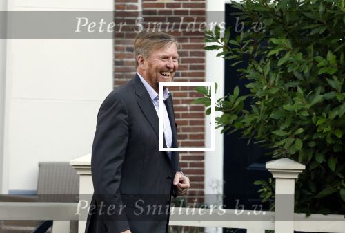 Amsterdam 29 november 2024
Fotouurtje Koninklijk huis met Koning Willem Alexander Koningin Maxima Prinses Amalia Prinses Alexia Prinses Ariane en hun hondje Mambo . De shoot vond plaats op het Begijnhof in het centrum van Amsterdam.