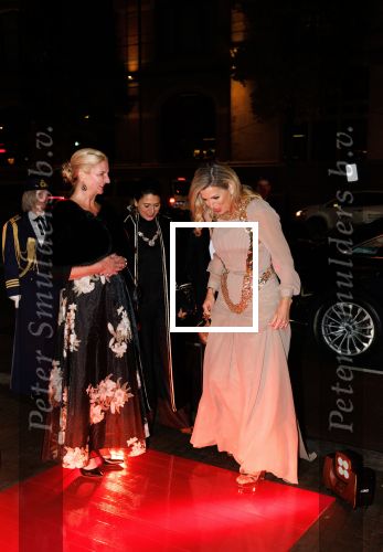 Amsterdam 14 november 2024
Koningin Maxima opent beeldentuin in Stedelijk museum . Er is veel politie en beveiliging aanwezig.