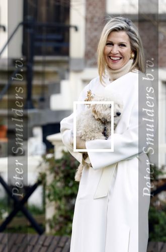 Amsterdam 29 november 2024
Fotouurtje Koninklijk huis met Koning Willem Alexander Koningin Maxima Prinses Amalia Prinses Alexia Prinses Ariane en hun hondje Mambo . De shoot vond plaats op het Begijnhof in het centrum van Amsterdam.
