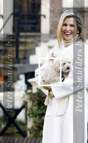 Amsterdam 29 november 2024
Fotouurtje Koninklijk huis met Koning Willem Alexander Koningin Maxima Prinses Amalia Prinses Alexia Prinses Ariane en hun hondje Mambo . De shoot vond plaats op het Begijnhof in het centrum van Amsterdam.
