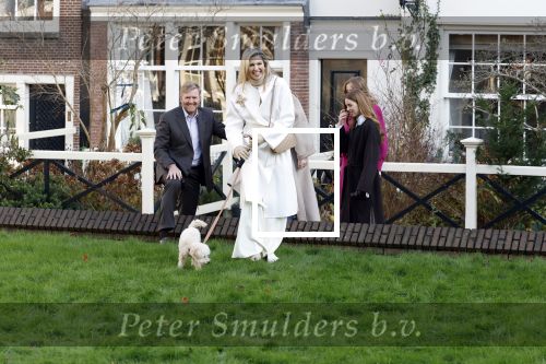 Amsterdam 29 november 2024
Fotouurtje Koninklijk huis met Koning Willem Alexander Koningin Maxima Prinses Amalia Prinses Alexia Prinses Ariane en hun hondje Mambo . De shoot vond plaats op het Begijnhof in het centrum van Amsterdam.