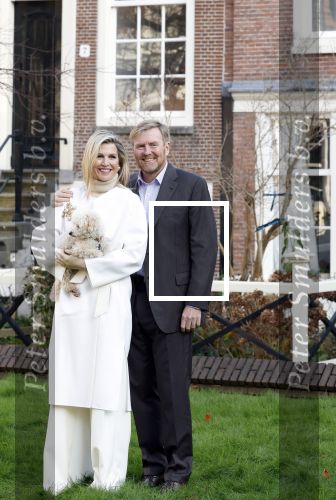 Amsterdam 29 november 2024
Fotouurtje Koninklijk huis met Koning Willem Alexander Koningin Maxima Prinses Amalia Prinses Alexia Prinses Ariane en hun hondje Mambo . De shoot vond plaats op het Begijnhof in het centrum van Amsterdam.