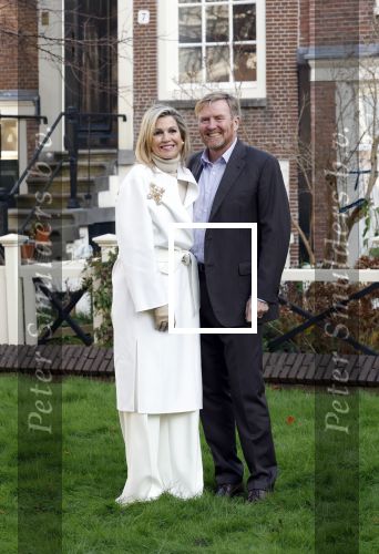 Amsterdam 29 november 2024
Fotouurtje Koninklijk huis met Koning Willem Alexander Koningin Maxima Prinses Amalia Prinses Alexia Prinses Ariane en hun hondje Mambo . De shoot vond plaats op het Begijnhof in het centrum van Amsterdam.