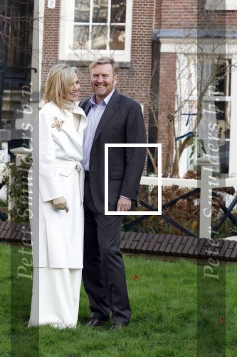 Amsterdam 29 november 2024
Fotouurtje Koninklijk huis met Koning Willem Alexander Koningin Maxima Prinses Amalia Prinses Alexia Prinses Ariane en hun hondje Mambo . De shoot vond plaats op het Begijnhof in het centrum van Amsterdam.