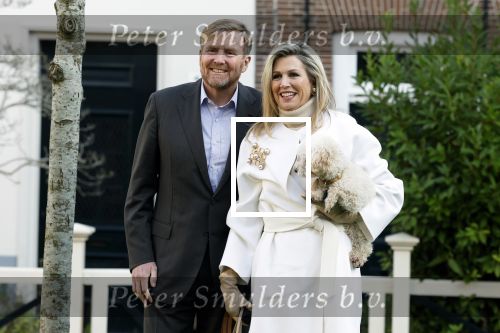 Amsterdam 29 november 2024
Fotouurtje Koninklijk huis met Koning Willem Alexander Koningin Maxima Prinses Amalia Prinses Alexia Prinses Ariane en hun hondje Mambo . De shoot vond plaats op het Begijnhof in het centrum van Amsterdam.