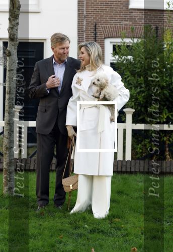 Amsterdam 29 november 2024
Fotouurtje Koninklijk huis met Koning Willem Alexander Koningin Maxima Prinses Amalia Prinses Alexia Prinses Ariane en hun hondje Mambo . De shoot vond plaats op het Begijnhof in het centrum van Amsterdam.