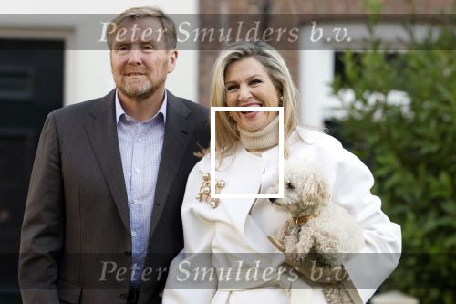 Amsterdam 29 november 2024
Fotouurtje Koninklijk huis met Koning Willem Alexander Koningin Maxima Prinses Amalia Prinses Alexia Prinses Ariane en hun hondje Mambo . De shoot vond plaats op het Begijnhof in het centrum van Amsterdam.