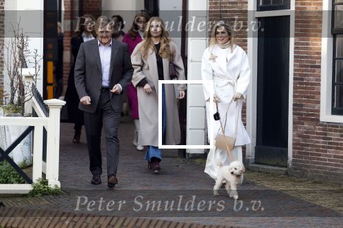 Amsterdam 29 november 2024
Fotouurtje Koninklijk huis met Koning Willem Alexander Koningin Maxima Prinses Amalia Prinses Alexia Prinses Ariane en hun hondje Mambo . De shoot vond plaats op het Begijnhof in het centrum van Amsterdam.