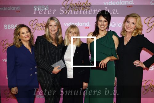 Amsterdam 22 oktober 2024
Premiere Gooische vrouwen in het DeLaMar theater. Lies Visschedijk Linda de Mol Susan Visser  Tjitske Reidinga en Will Koopman