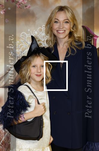 Amsterdam 3 december 2024
Premiere Wicked in Tuschinski. Loes Haverkort met dochter