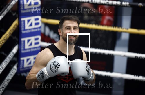 Hoofddorp 25 november 2024
Training Boxing influencers met oa Dave Roelvink Bravo Mark Schaaf  Geraldo Holzken Niek Holzken Roy  Meyer Goudtje Oussama Ahammoud Boer Ayoub en Sem v Dijk . Monica Geuze en Kaj Gorgels presenteren het .