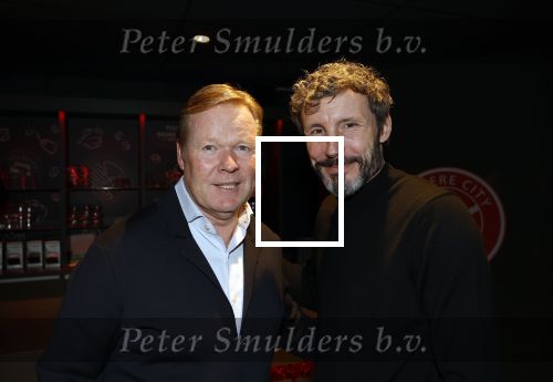 Almere 4 november 2024
Boekpresentatie Alex Pastoor bij stadion Almere city. Mark v Bommel en Ronald Koeman