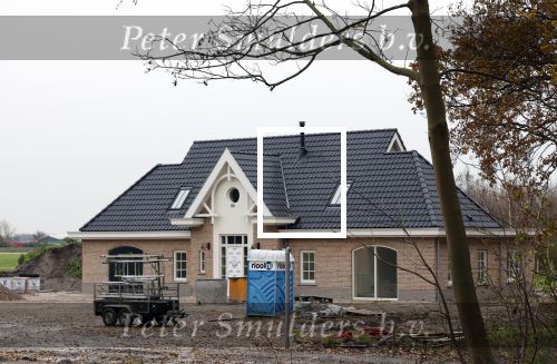 Noordwijkerhout 23 november 2024
Martien en Erica Meiland bouwen hun nieuwe huis / villa met guesthouse en schuur. Het Huis van Maxime Meiland en Leroy Molkenboer is in aanbouw . De fundering is geplaatst . Ook Maxime heeft een guesthouse en een grote schuur.