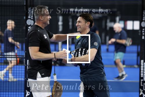 Laren 13 november 2024
Boekpresentatie over Padel met oa Matthias Scholten Johnny de Mol Fatima Moreiro de Melo en Martijn Lusink /
