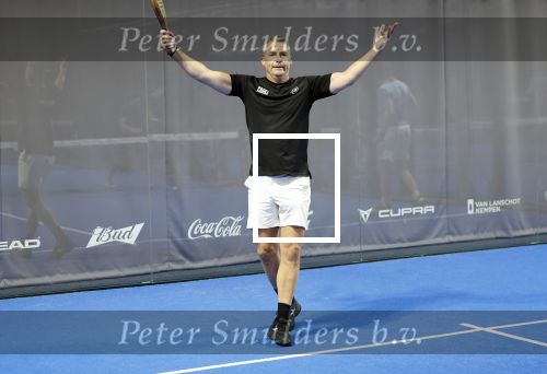 Laren 13 november 2024
Boekpresentatie over Padel met oa Matthias Scholten Johnny de Mol Fatima Moreiro de Melo en Martijn Lusink /