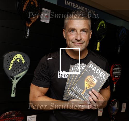 Laren 13 november 2024
Boekpresentatie over Padel met oa Matthias Scholten Johnny de Mol Fatima Moreiro de Melo en Martijn Lusink /