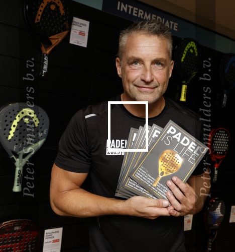 Laren 13 november 2024
Boekpresentatie over Padel met oa Matthias Scholten Johnny de Mol Fatima Moreiro de Melo en Martijn Lusink /