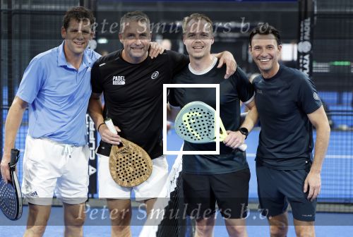 Laren 13 november 2024
Boekpresentatie over Padel met oa Matthias Scholten Johnny de Mol Fatima Moreiro de Melo en Martijn Lusink /