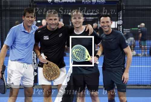 Laren 13 november 2024
Boekpresentatie over Padel met oa Matthias Scholten Johnny de Mol Fatima Moreiro de Melo en Martijn Lusink /
