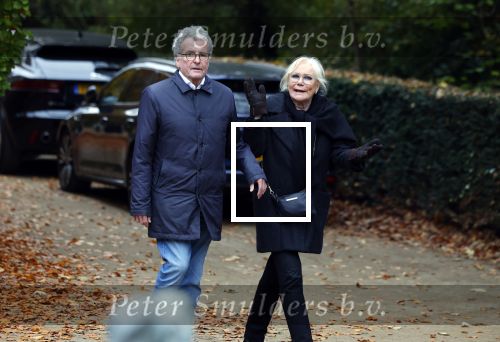 Amsterdam 8 november 2024
Herdenkingsdienst en begrafenis van Hans Kemna in stadsschouwburg en op Zorgvlied. Monique v d Ven en Edwin de Vries