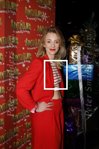 Amsterdam 5 november 2024
Presentatie cast Santa Claus is comeing to town in het ziggo dome . Aanwezige cast Willemijn Verkaik Dominique v Hulst (Zangeres Do) Noortje Herlaar Buddy Vedder en Frank Lammers als kerstman .