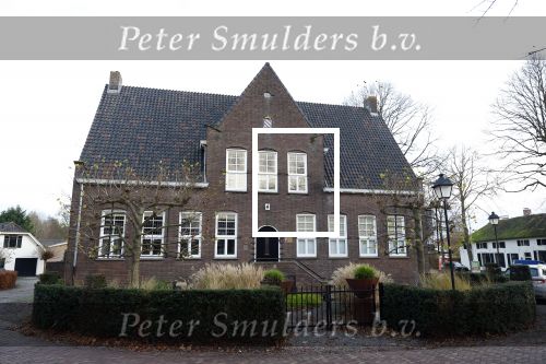 Beusichem 1 december 2024
Het oude gemeentehuis van Beusichem aan de markt staat te koop.
