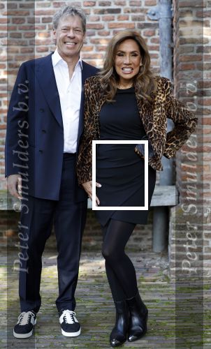 Broek en Waterland 26 oktober 2024
Douwe Bob en Anouk trouwen in de kerk van Broek en Waterland . Douwe arriveert met zijn zoontje op een paard bij de kerk. Patty Brard kwam met haar man Antoine