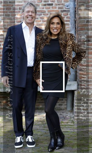 Broek en Waterland 26 oktober 2024
Douwe Bob en Anouk trouwen in de kerk van Broek en Waterland . Douwe arriveert met zijn zoontje op een paard bij de kerk. Patty Brard kwam met haar man Antoine